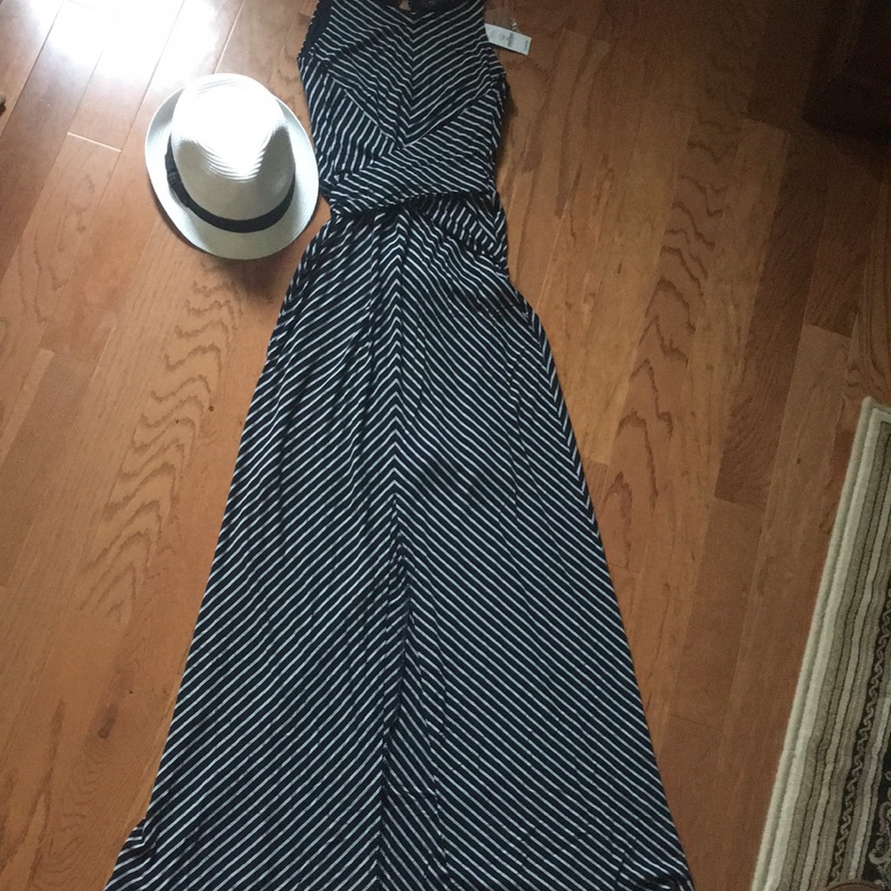 NWTgorgeous White House Black Market dress, sizeXS